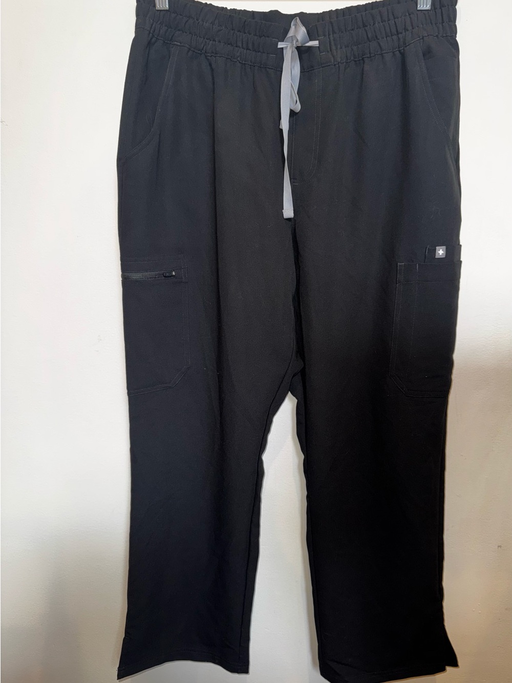 NWT Figs Women’s Black Cargo Drawstring Pants - Comfortable Everyday Wear XLP